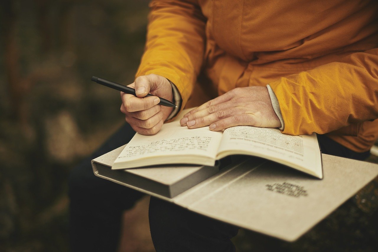 notebook pen write